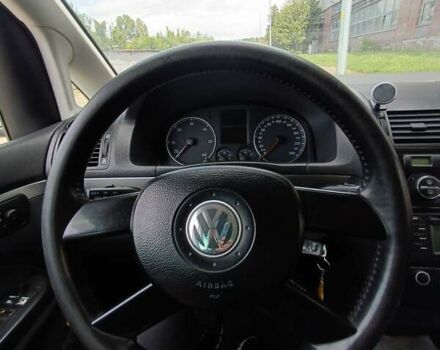 Серый Фольксваген Туран, объемом двигателя 2 л и пробегом 265 тыс. км за 4600 $, фото 21 на Automoto.ua