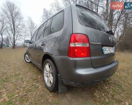 Серый Фольксваген Туран, объемом двигателя 1.98 л и пробегом 240 тыс. км за 4900 $, фото 18 на Automoto.ua