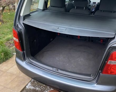 Серый Фольксваген Туран, объемом двигателя 1.6 л и пробегом 320 тыс. км за 5500 $, фото 10 на Automoto.ua