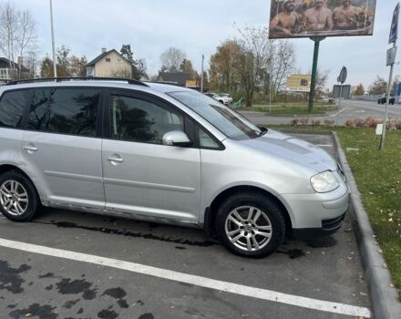 Серый Фольксваген Туран, объемом двигателя 1.9 л и пробегом 300 тыс. км за 3100 $, фото 2 на Automoto.ua