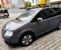 Сірий Фольксваген Туран, об'ємом двигуна 2 л та пробігом 217 тис. км за 5300 $, фото 2 на Automoto.ua