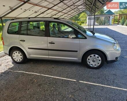 Серый Фольксваген Туран, объемом двигателя 1.6 л и пробегом 270 тыс. км за 5199 $, фото 16 на Automoto.ua