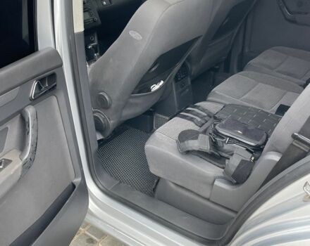 Серый Фольксваген Туран, объемом двигателя 2 л и пробегом 320 тыс. км за 6299 $, фото 12 на Automoto.ua