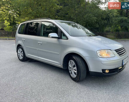 Серый Фольксваген Туран, объемом двигателя 1.98 л и пробегом 231 тыс. км за 4450 $, фото 6 на Automoto.ua