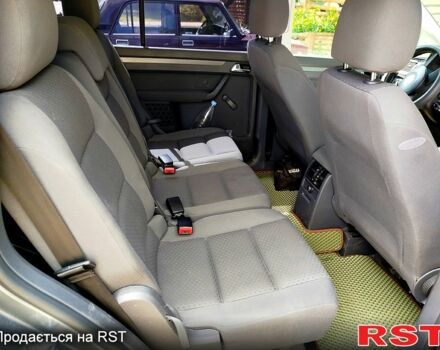 Сірий Фольксваген Туран, об'ємом двигуна 1.6 л та пробігом 280 тис. км за 5500 $, фото 6 на Automoto.ua