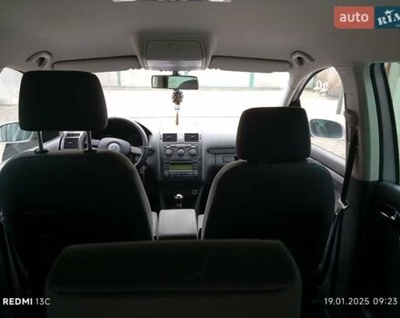 Серый Фольксваген Туран, объемом двигателя 1.6 л и пробегом 220 тыс. км за 5100 $, фото 3 на Automoto.ua