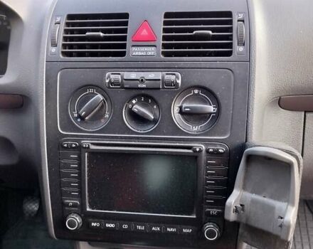 Серый Фольксваген Туран, объемом двигателя 1.9 л и пробегом 308 тыс. км за 6300 $, фото 9 на Automoto.ua