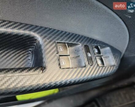 Серый Фольксваген Туран, объемом двигателя 2 л и пробегом 378 тыс. км за 2600 $, фото 21 на Automoto.ua