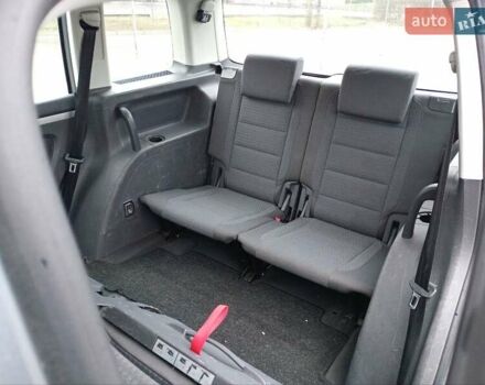 Серый Фольксваген Туран, объемом двигателя 1.6 л и пробегом 238 тыс. км за 4299 $, фото 25 на Automoto.ua