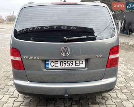 Серый Фольксваген Туран, объемом двигателя 1.9 л и пробегом 281 тыс. км за 6700 $, фото 5 на Automoto.ua