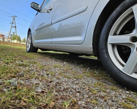 Серый Фольксваген Туран, объемом двигателя 2 л и пробегом 380 тыс. км за 2350 $, фото 5 на Automoto.ua