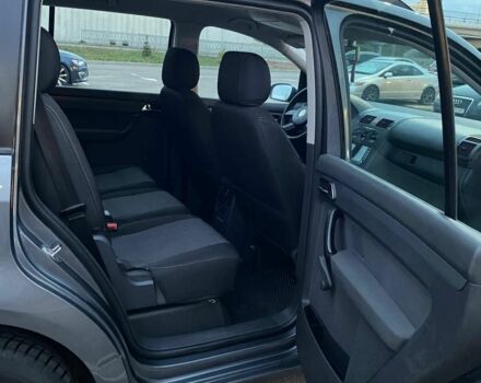 Серый Фольксваген Туран, объемом двигателя 1.6 л и пробегом 230 тыс. км за 6700 $, фото 7 на Automoto.ua