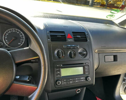 Серый Фольксваген Туран, объемом двигателя 1.6 л и пробегом 228 тыс. км за 4700 $, фото 28 на Automoto.ua