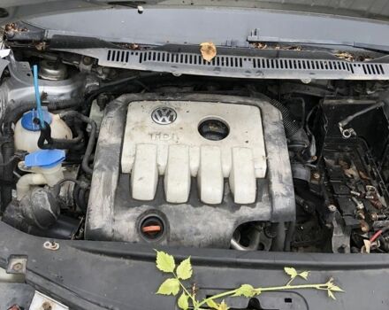 Серый Фольксваген Туран, объемом двигателя 2 л и пробегом 3 тыс. км за 1300 $, фото 3 на Automoto.ua