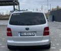 Серый Фольксваген Туран, объемом двигателя 2 л и пробегом 320 тыс. км за 6299 $, фото 3 на Automoto.ua