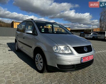 Серый Фольксваген Туран, объемом двигателя 1.6 л и пробегом 228 тыс. км за 4700 $, фото 10 на Automoto.ua