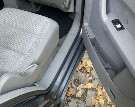 Серый Фольксваген Туран, объемом двигателя 2 л и пробегом 350 тыс. км за 2500 $, фото 8 на Automoto.ua