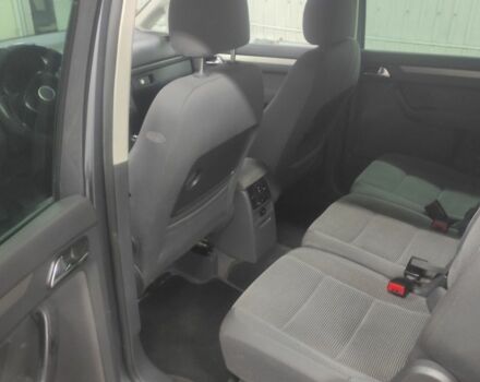 Серый Фольксваген Туран, объемом двигателя 2 л и пробегом 293 тыс. км за 6100 $, фото 7 на Automoto.ua