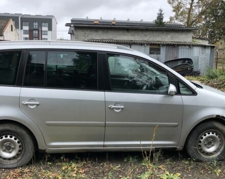 Серый Фольксваген Туран, объемом двигателя 2 л и пробегом 3 тыс. км за 1300 $, фото 4 на Automoto.ua