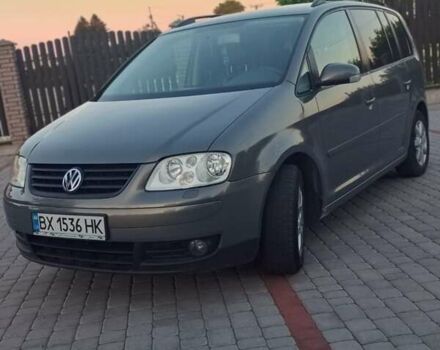 Серый Фольксваген Туран, объемом двигателя 1.98 л и пробегом 219 тыс. км за 5300 $, фото 1 на Automoto.ua