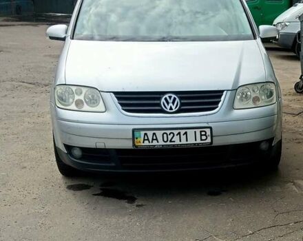 Сірий Фольксваген Туран, об'ємом двигуна 1.98 л та пробігом 196 тис. км за 5990 $, фото 19 на Automoto.ua