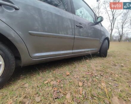 Серый Фольксваген Туран, объемом двигателя 1.98 л и пробегом 240 тыс. км за 4900 $, фото 15 на Automoto.ua