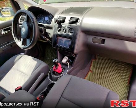 Сірий Фольксваген Туран, об'ємом двигуна 1.6 л та пробігом 280 тис. км за 5500 $, фото 2 на Automoto.ua