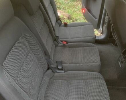 Серый Фольксваген Туран, объемом двигателя 2 л и пробегом 280 тыс. км за 3572 $, фото 6 на Automoto.ua