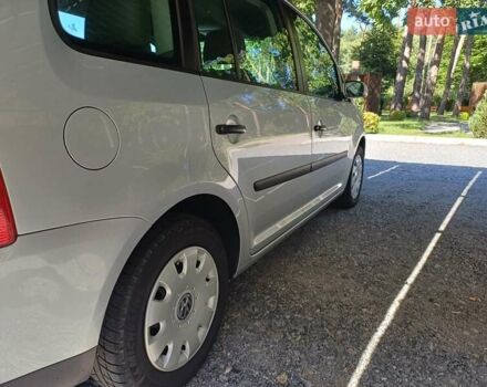 Серый Фольксваген Туран, объемом двигателя 1.6 л и пробегом 270 тыс. км за 5199 $, фото 18 на Automoto.ua