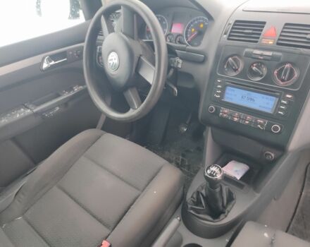 Серый Фольксваген Туран, объемом двигателя 2 л и пробегом 240 тыс. км за 4400 $, фото 5 на Automoto.ua