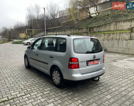 Серый Фольксваген Туран, объемом двигателя 1.6 л и пробегом 258 тыс. км за 5350 $, фото 10 на Automoto.ua