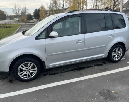 Серый Фольксваген Туран, объемом двигателя 1.9 л и пробегом 300 тыс. км за 3100 $, фото 1 на Automoto.ua