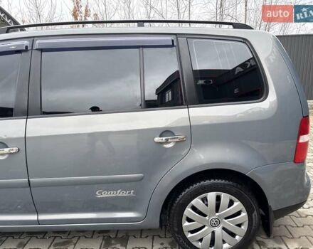 Серый Фольксваген Туран, объемом двигателя 1.9 л и пробегом 281 тыс. км за 6700 $, фото 41 на Automoto.ua