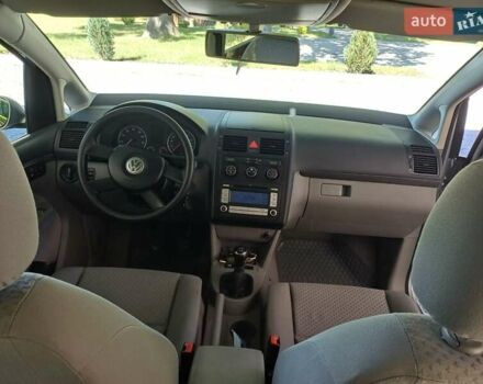 Серый Фольксваген Туран, объемом двигателя 1.6 л и пробегом 270 тыс. км за 5199 $, фото 9 на Automoto.ua