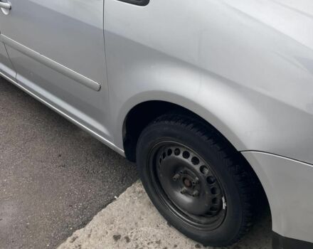 Сірий Фольксваген Туран, об'ємом двигуна 1.9 л та пробігом 330 тис. км за 2300 $, фото 2 на Automoto.ua