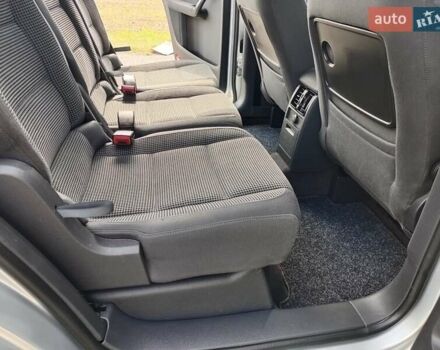 Серый Фольксваген Туран, объемом двигателя 1.6 л и пробегом 171 тыс. км за 6250 $, фото 22 на Automoto.ua