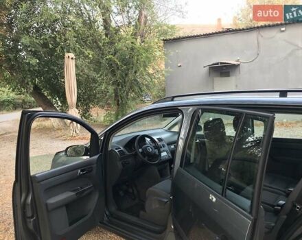 Серый Фольксваген Туран, объемом двигателя 1.6 л и пробегом 232 тыс. км за 5850 $, фото 4 на Automoto.ua