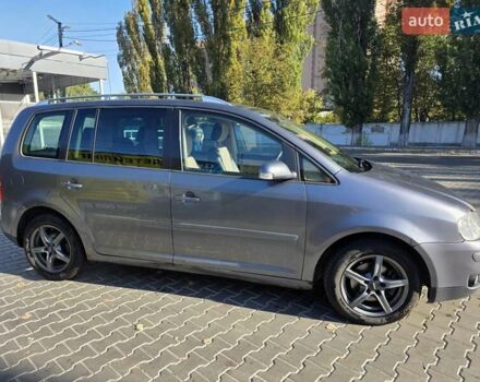 Серый Фольксваген Туран, объемом двигателя 2 л и пробегом 358 тыс. км за 4500 $, фото 9 на Automoto.ua