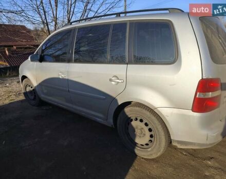 Серый Фольксваген Туран, объемом двигателя 2 л и пробегом 378 тыс. км за 2600 $, фото 15 на Automoto.ua