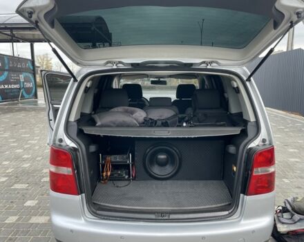 Серый Фольксваген Туран, объемом двигателя 2 л и пробегом 320 тыс. км за 6299 $, фото 5 на Automoto.ua