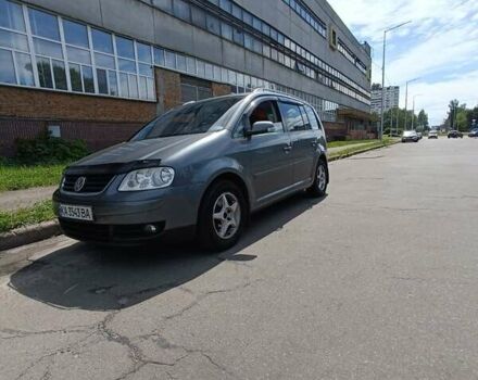 Серый Фольксваген Туран, объемом двигателя 2 л и пробегом 265 тыс. км за 4600 $, фото 24 на Automoto.ua