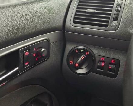 Серый Фольксваген Туран, объемом двигателя 1.6 л и пробегом 207 тыс. км за 5700 $, фото 18 на Automoto.ua