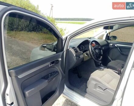 Серый Фольксваген Туран, объемом двигателя 1.6 л и пробегом 171 тыс. км за 6250 $, фото 15 на Automoto.ua