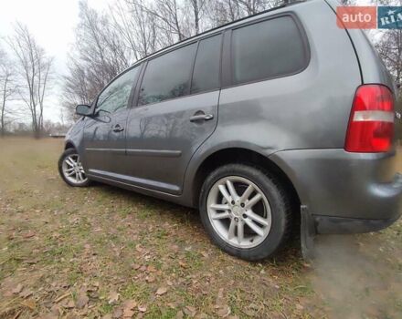 Серый Фольксваген Туран, объемом двигателя 1.98 л и пробегом 240 тыс. км за 4900 $, фото 23 на Automoto.ua