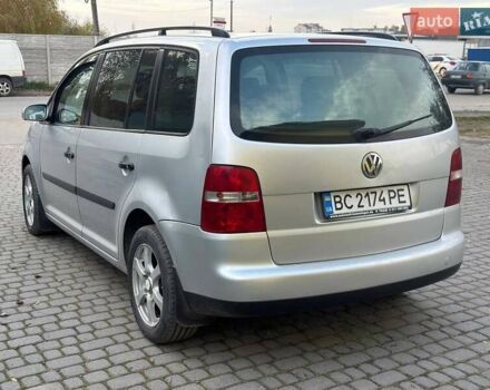 Серый Фольксваген Туран, объемом двигателя 1.6 л и пробегом 281 тыс. км за 5000 $, фото 2 на Automoto.ua