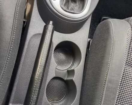 Серый Фольксваген Туран, объемом двигателя 1.6 л и пробегом 171 тыс. км за 6250 $, фото 61 на Automoto.ua