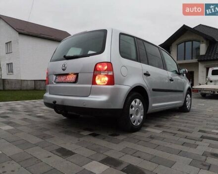 Сірий Фольксваген Туран, об'ємом двигуна 1.6 л та пробігом 205 тис. км за 5600 $, фото 12 на Automoto.ua