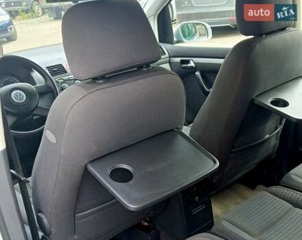 Сірий Фольксваген Туран, об'ємом двигуна 1.98 л та пробігом 196 тис. км за 5990 $, фото 16 на Automoto.ua