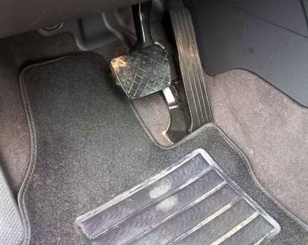 Сірий Фольксваген Туран, об'ємом двигуна 1.6 л та пробігом 199 тис. км за 5900 $, фото 5 на Automoto.ua