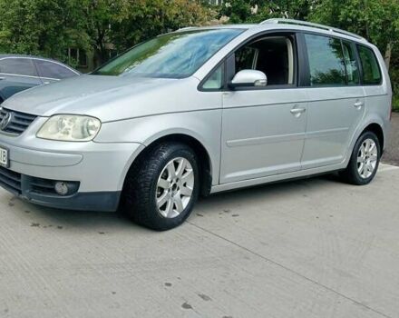 Сірий Фольксваген Туран, об'ємом двигуна 1.98 л та пробігом 196 тис. км за 5990 $, фото 17 на Automoto.ua